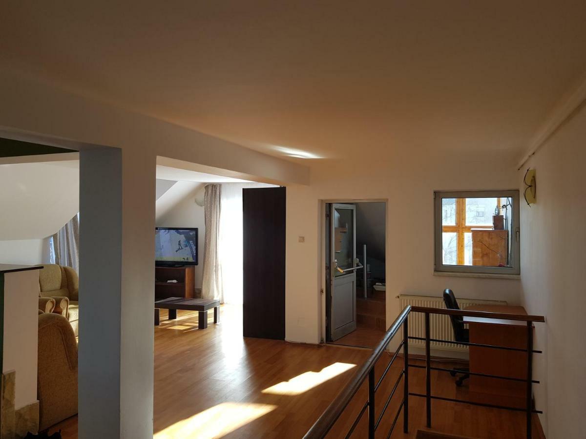 Penthouse Apartament 2 Floors, 2 Bedroom , 2 Bath, 120 Sqm , Inside Yard Parking Cluj-Napoca Exterior photo